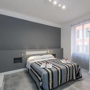 Grey House , La Spezia Italie